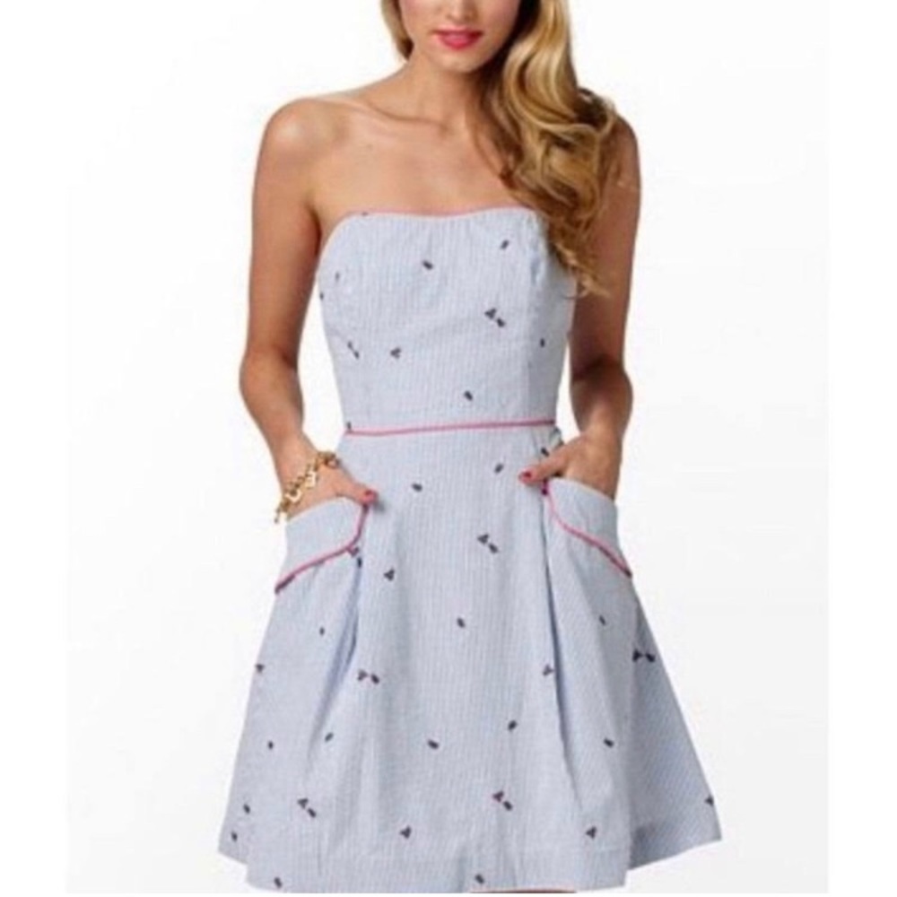 Chic Strapless Light Blue Dress with Pink Accents